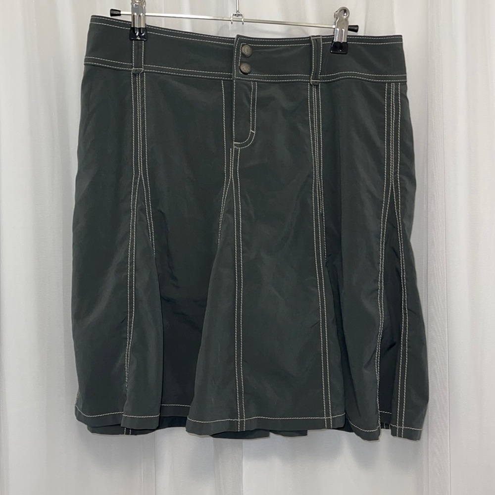 ATHLETA Athletic Grey Pleated Skirt Skort Size 4